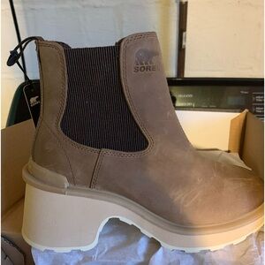 New!! Size 6.5 SOREL Hi-Line Chelsea Boot in Umber Ceramic MSRP $190